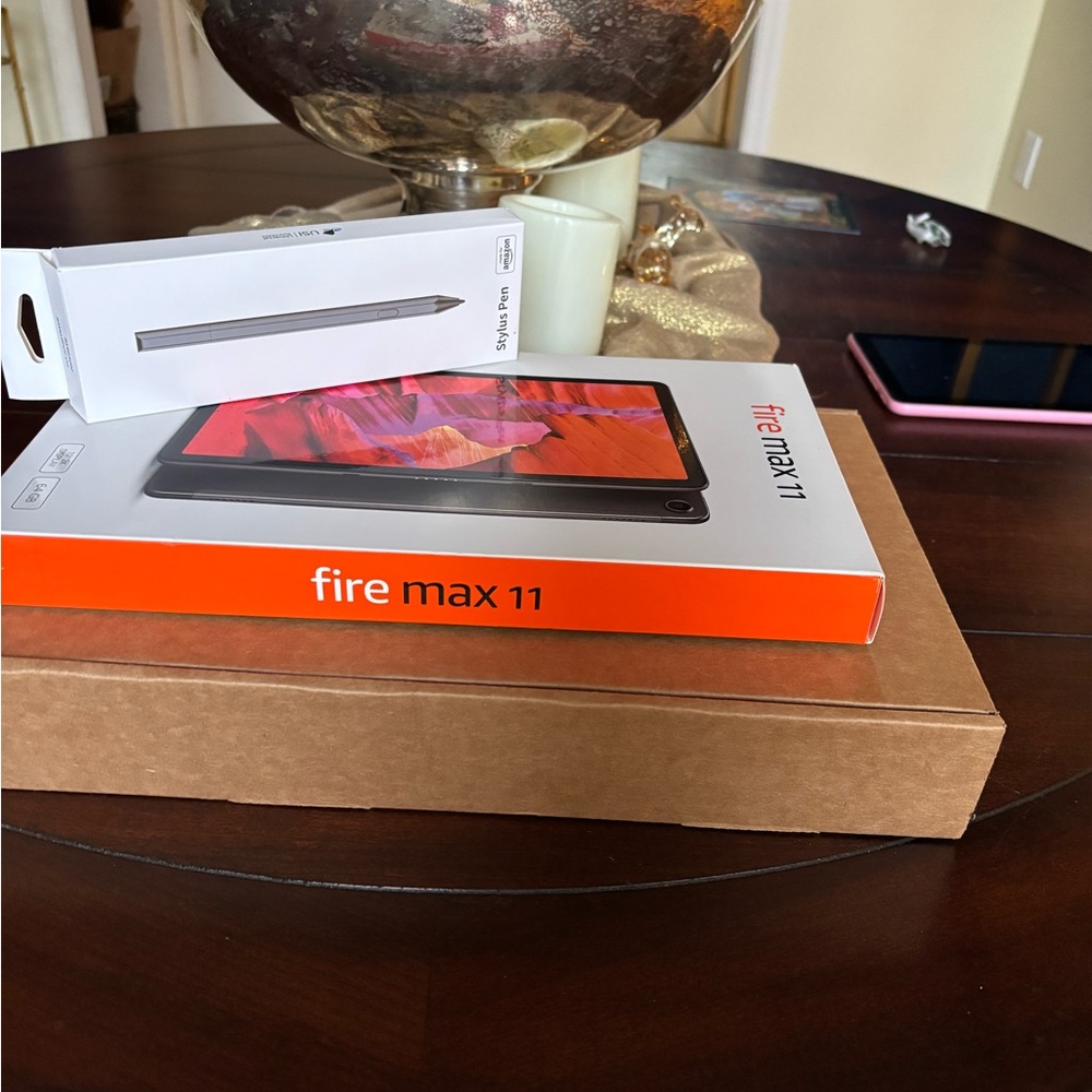 Fire Max 11 Tablet with Stylus $ keyboard like new w/boxes